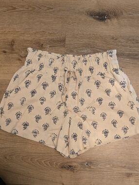 Women's Cream Printed Drawstring Shorts